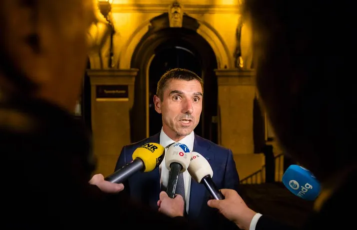 blokhuis wil kinkhoestvaccin voor zwangeren