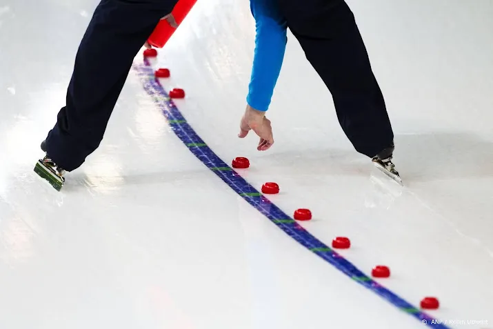 blokje wegtikken betekent automatisch uitsluiting schaatser