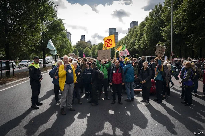 blokkade klimaatdemonstranten a12 weer beeindigd