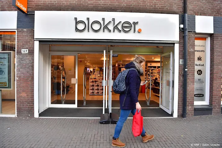 blokker werkt aan laatste details herfinanciering zegt topman