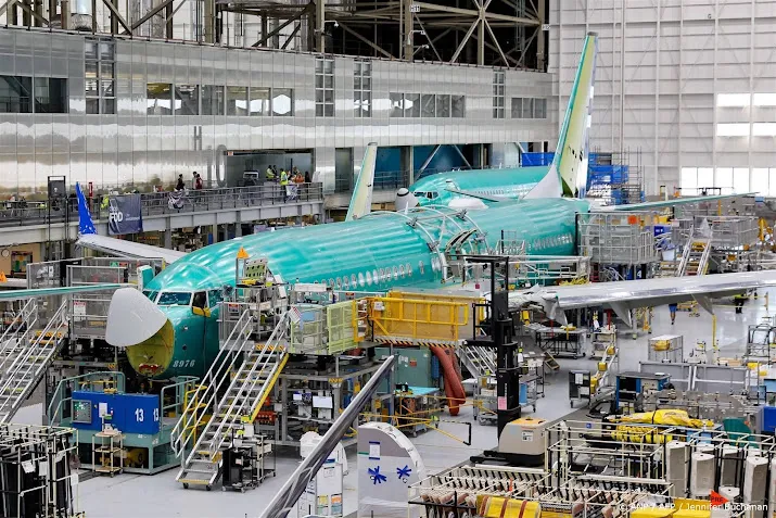 bloomberg boeing onderhandelt met justitie vs over schikking