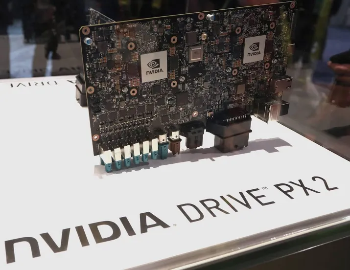 bloomberg britten overwegen veto overname arm door nvidia