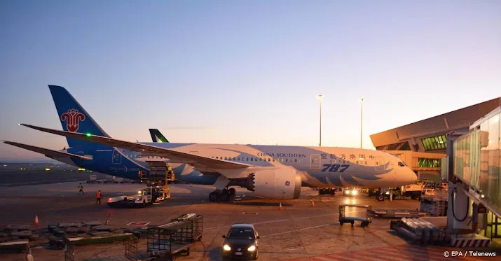 bloomberg luchtvaartalliantie oneworld wil china southern opnemen