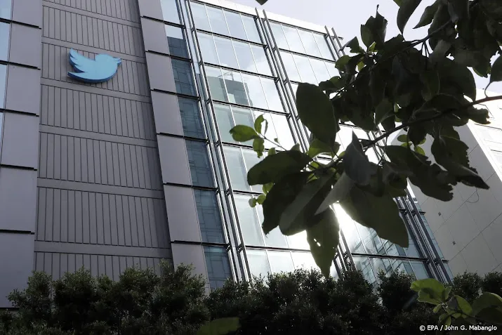 bloomberg meer banen weg bij afdelingen voor toezicht twitter