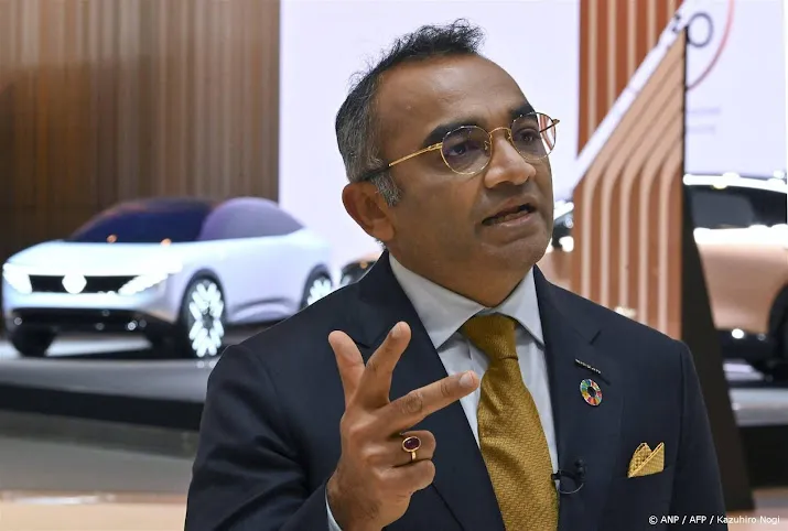 bloomberg nissan gaf oud directeur 37 miljoen om te vertrekken