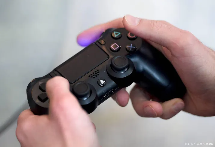 bloomberg sony blijft playstation 4 maken door chiptekort