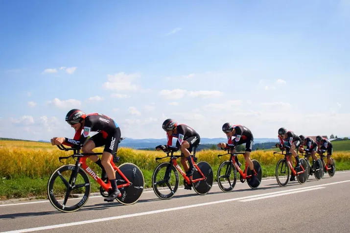 bmc wint ploegentijdrit in ronde van zwitserland