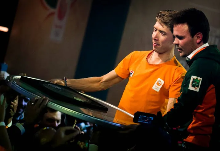 bob de jong huldigt bergsma in hhh