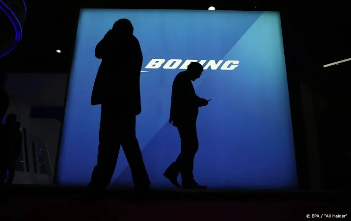boeing overweegt nieuwe productieverlaging dreamliner
