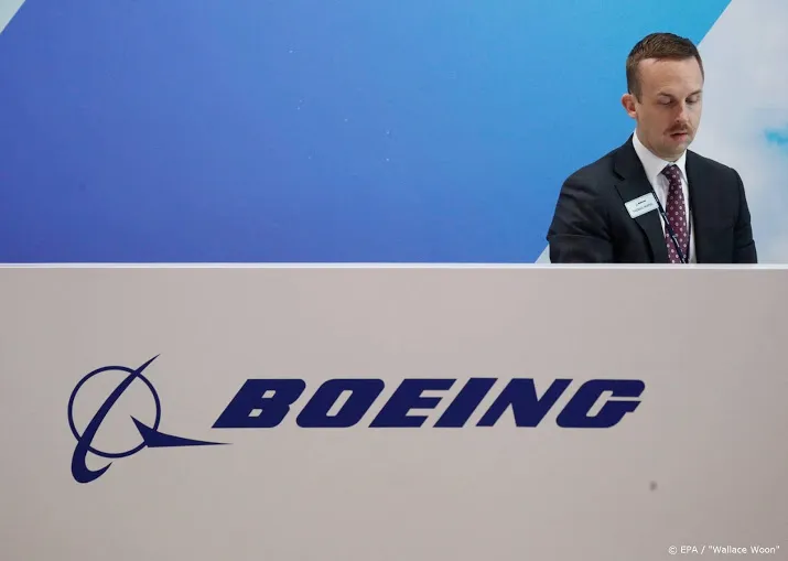 boeing schrapt dividend en salaris topman
