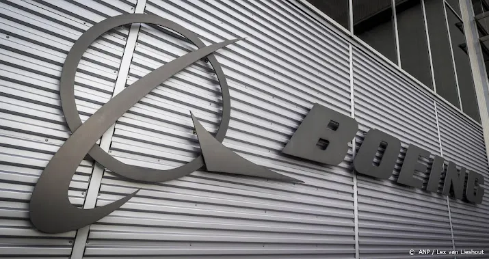 boeing sluit kantoor in kiev en legt campus in moskou stil