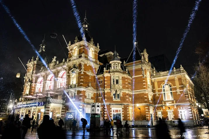 boekenweek traditiegetrouw afgetrapt met boekenbal