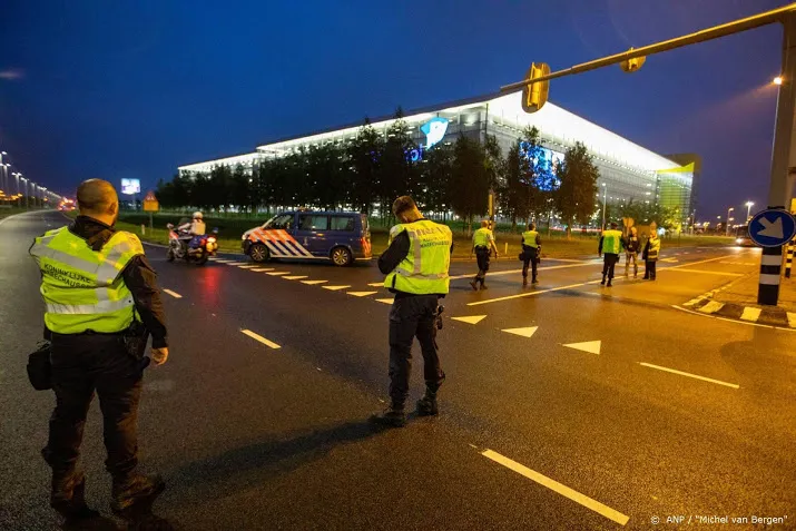 boeren beeindigen protest bij schiphol en keren huiswaarts
