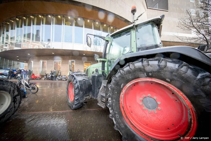 boeren mogen met 75 tractoren naar malieveld
