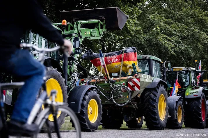 boeren onderweg en verzamelen zich voor protest in brussel