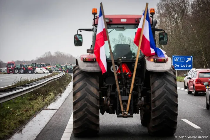boeren oneens met lezing om over trekkers op snelwegen