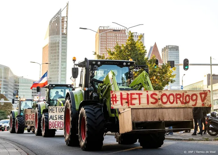boeren rukken massaal op richting den haag