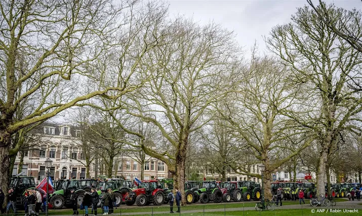 boeren slaken noodkreet in provinciehuis haarlem