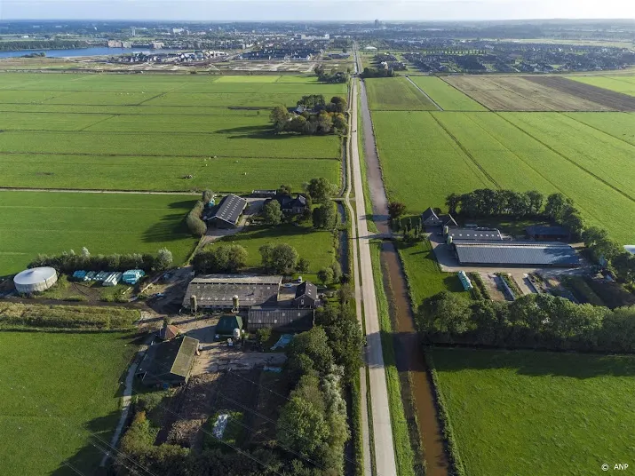 boeren willen actie tegen nieuwbouw in weilanden
