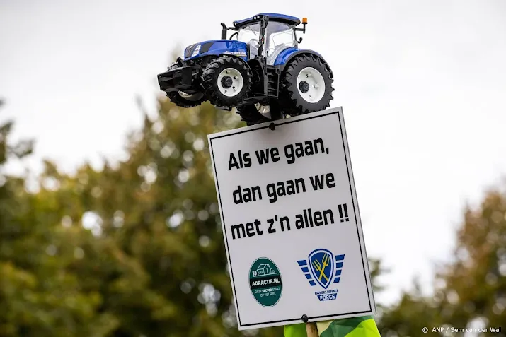 boerenactiegroep roept op werk vrijdag kwartier neer te leggen
