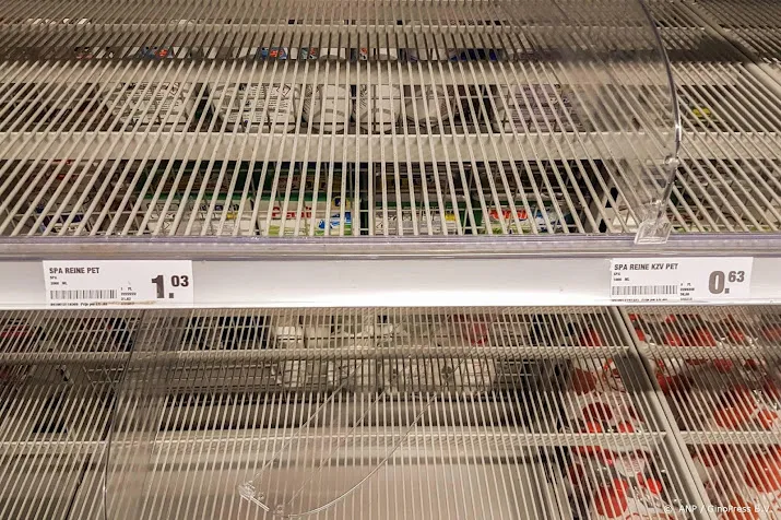 boerenactiegroep zinspeelt op lege schappen