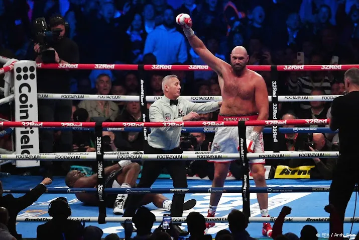 bokser fury blaast battle of britain tegen joshua af