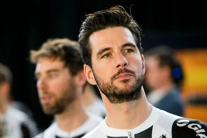 bol en curvers naar parijs roubaix