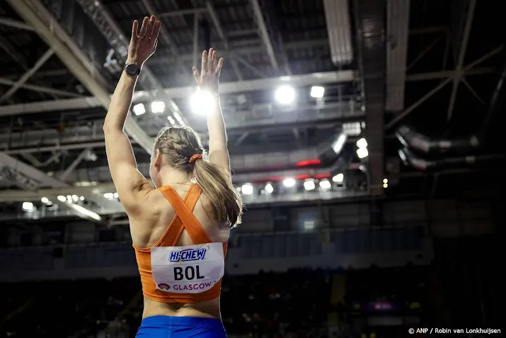 bol snelt naar wk goud op 400 meter in weer een wereldrecord