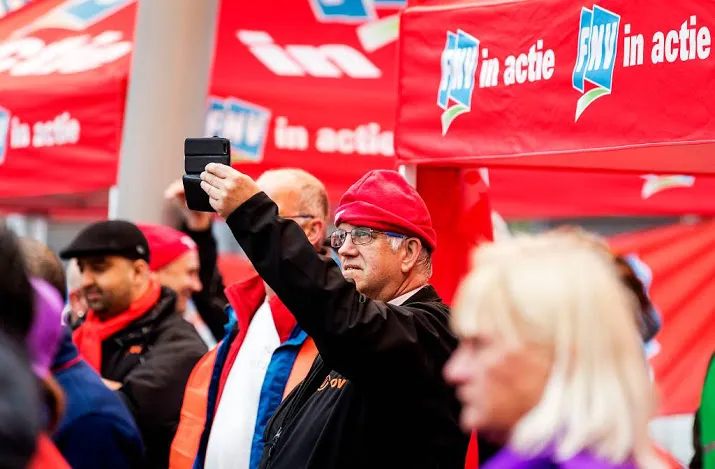 bonden nemen uitnodiging ov branche in beraad