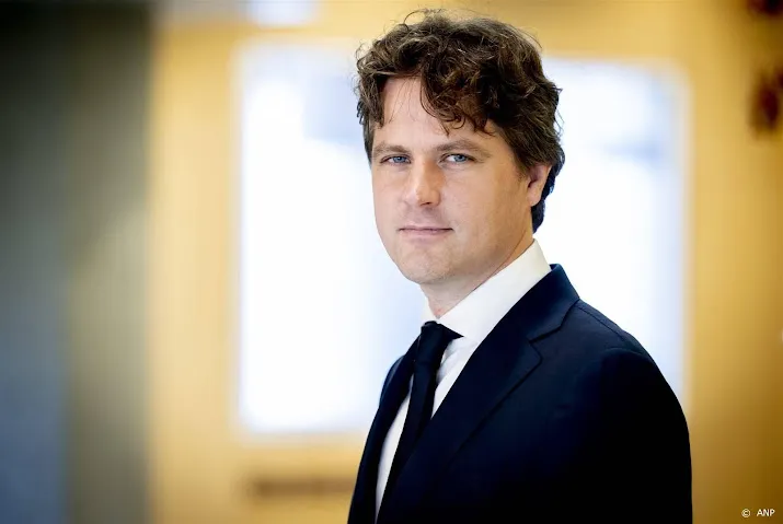 bontenbal geeft veeg aan rechts en links