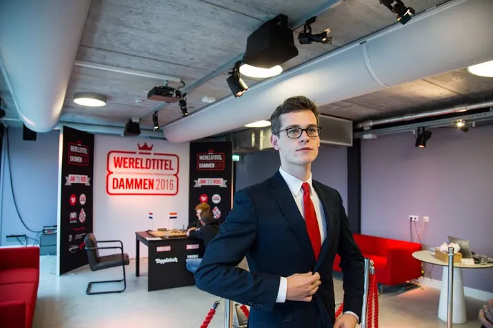 boomstra uitdager in wk tweekamp dammen