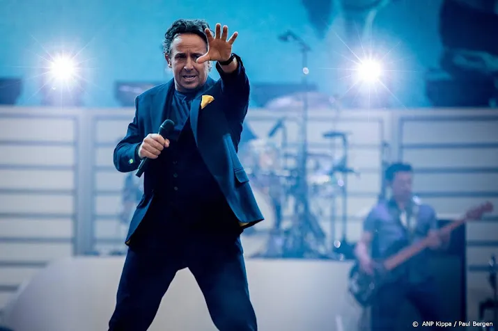 borsato doet aangifte tegen 22 jarige vrouw wegens smaad