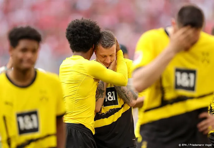 borussia dortmund flink onderuit op duitse beurs na missen titel