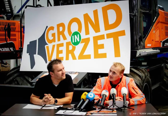 bouwers met machines woensdag naar malieveld