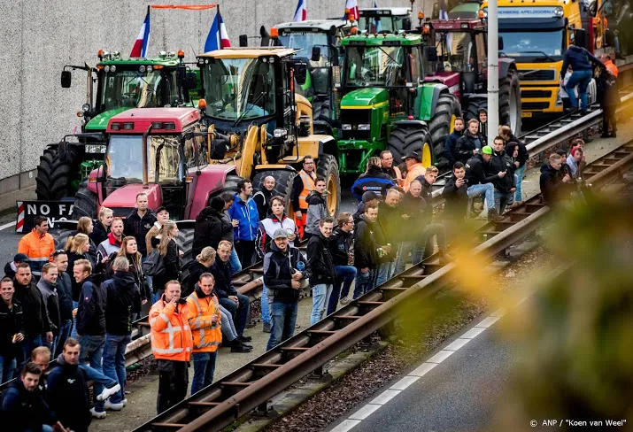 bouwers stilgezet op a12 diverse arrestaties
