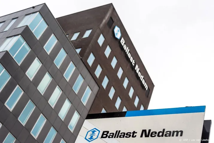 bouwonderneming ballast nedam kijkt naar mogelijke overnames