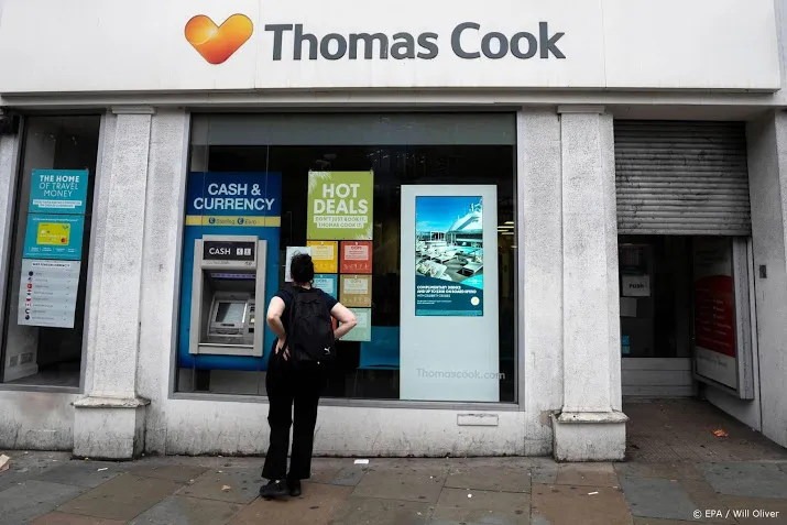 branchegenoot hays koopt thomas cook winkels