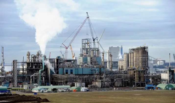 brand bij chemisch complex rotterdam europoort