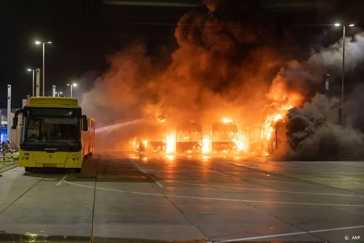 brand in busstalling utrecht flinke schade en uitval buslijnen