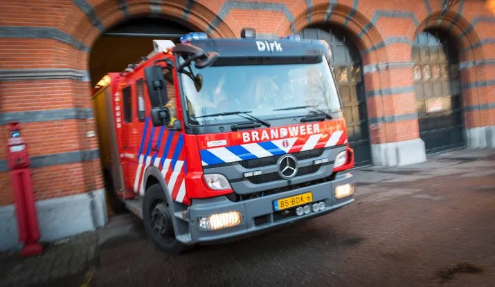 brand in voormalig zwembad kampen