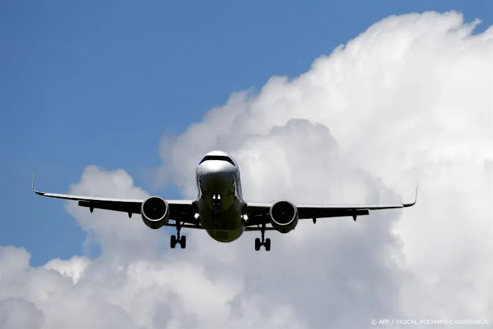 brand op luchthaven catania geen vluchten tot woensdagmiddag