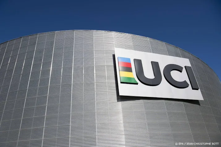 brand roept uci op tot actie omtrent regels gelapte renners