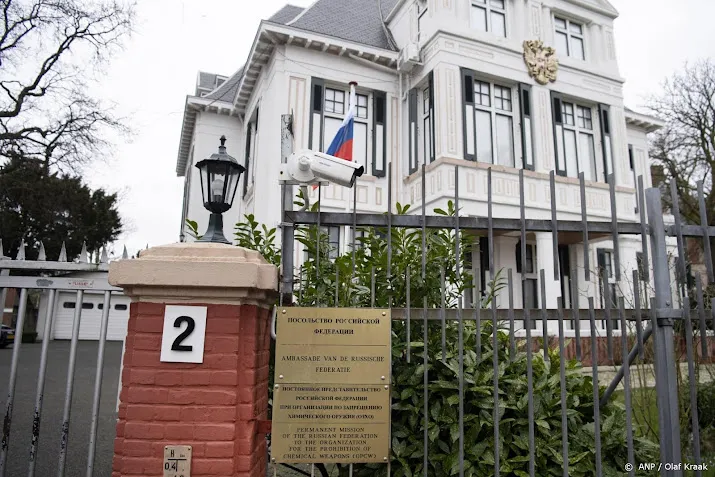 brandbare vloeistof in verdachte rugzak bij russisch consulaat