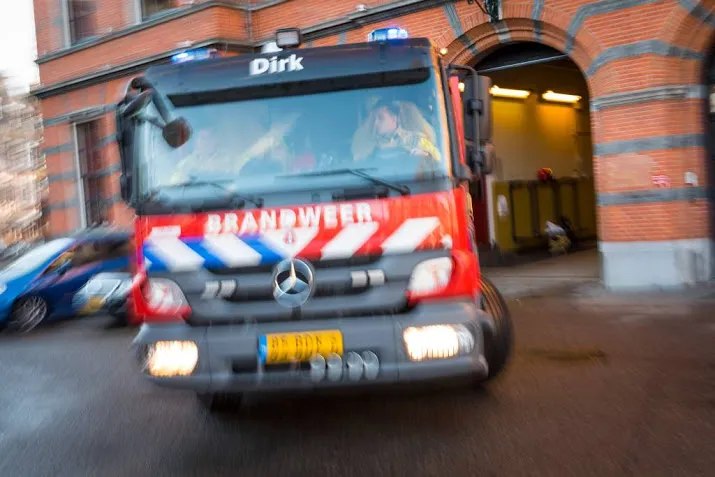 brandweer blijf binnen om vieze rook nunspeet