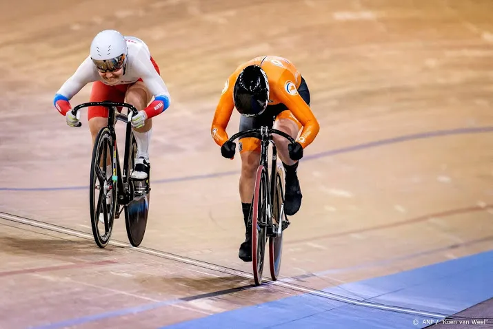 braspennincx naar kwartfinales keirin op wk val van riessen