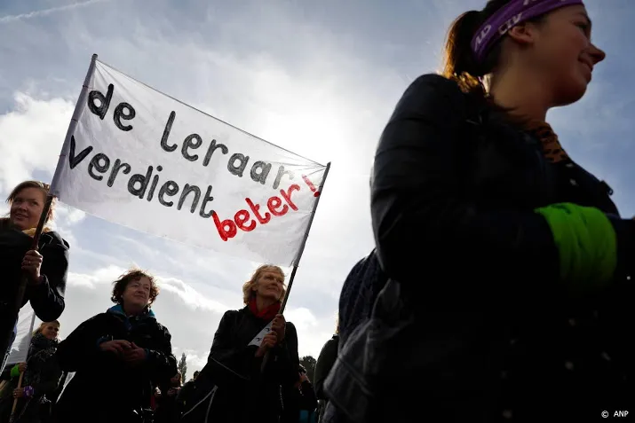 brede staking in het onderwijs op 15 maart