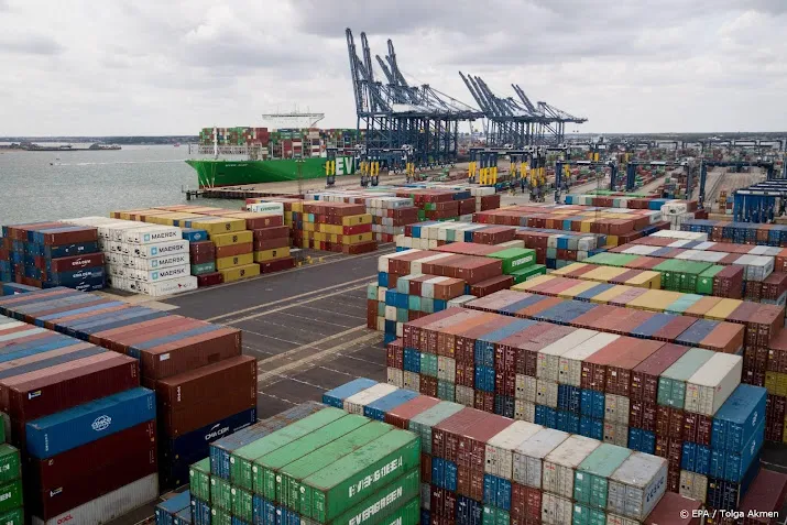 brits havenbedrijf vakbond laat arbeiders felixstowe in de steek