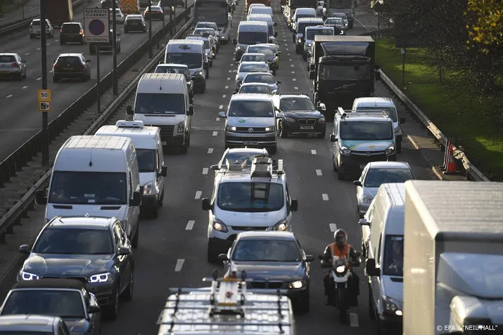 brits verbod op benzine en dieselautos per 2035