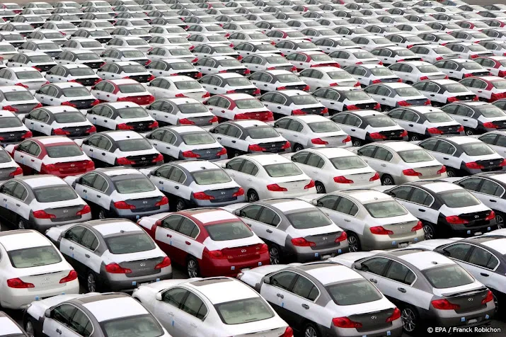 britse autoproductie keldert door chiptekorten