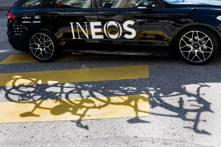 britse bedrijf ineos bouwt handgelfabriek in tien dagen
